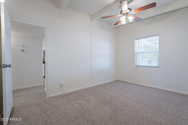 Building Photo - 1331 E Pierson St