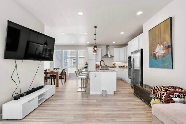 Building Photo - 2652 Mayotte Wy