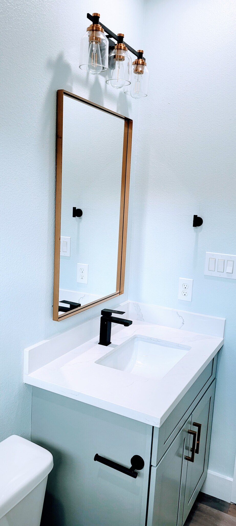 Building Photo - 7502 Sandle St