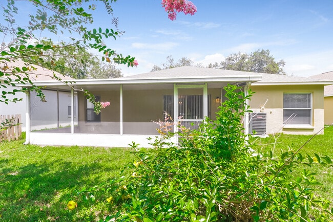 Building Photo - 25406-25407 7 Rivers Cir