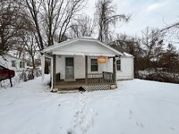 Building Photo - 716 E Kansas Ave