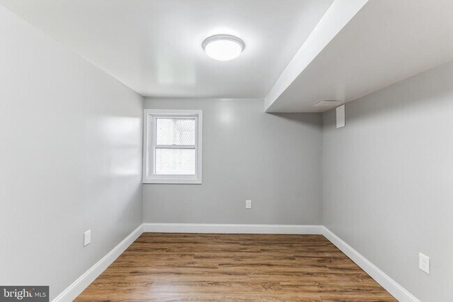 Building Photo - 2551 Kirk Ave