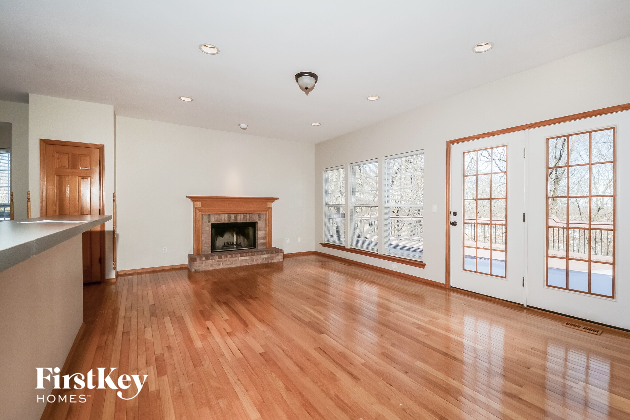 Building Photo - 12 Fox Bluff Ct