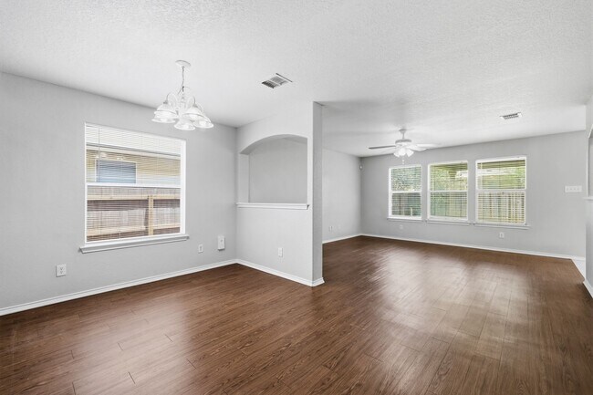 Building Photo - Spacious Two-Story Home in Prime Laurel Canyon Location