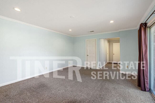 Building Photo - 6128 Mariposa Ave