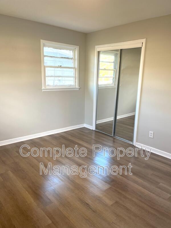 Building Photo - 441 Orchid Rd