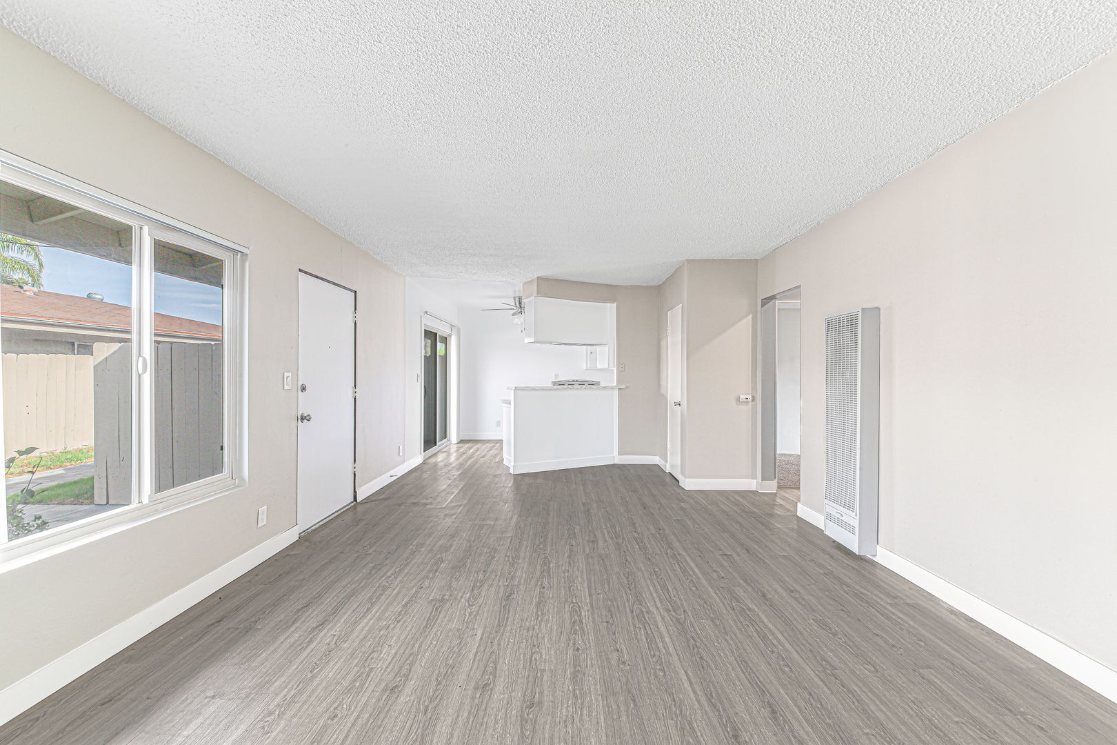 Building Photo - 147 S Magnolia Ave