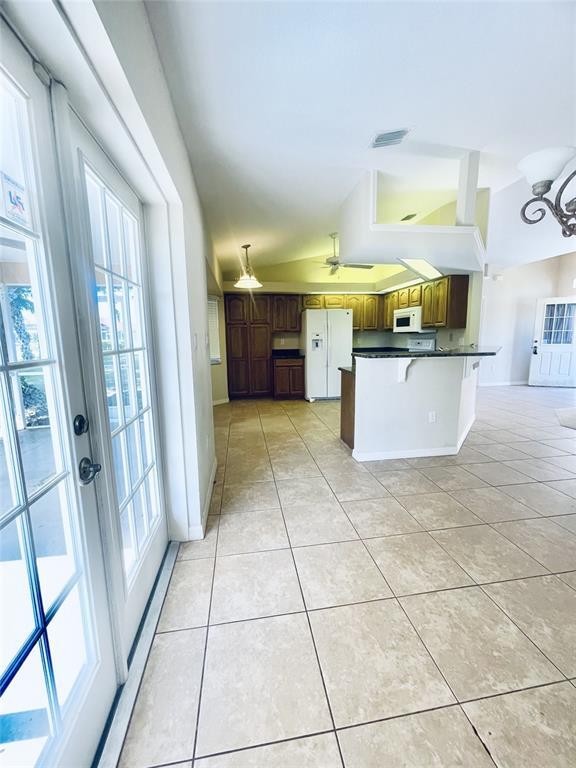 Building Photo - 390 Corrientes Cir