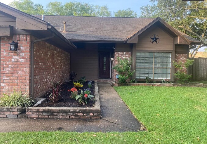 Building Photo - 3043 The Highlands Dr