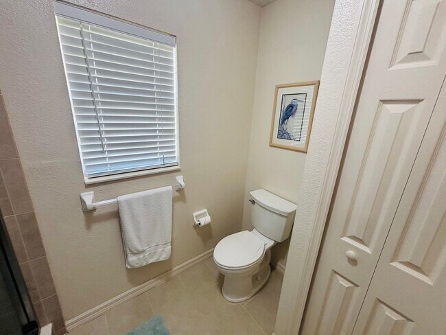 Building Photo - Furnished in gated 55+ golf community