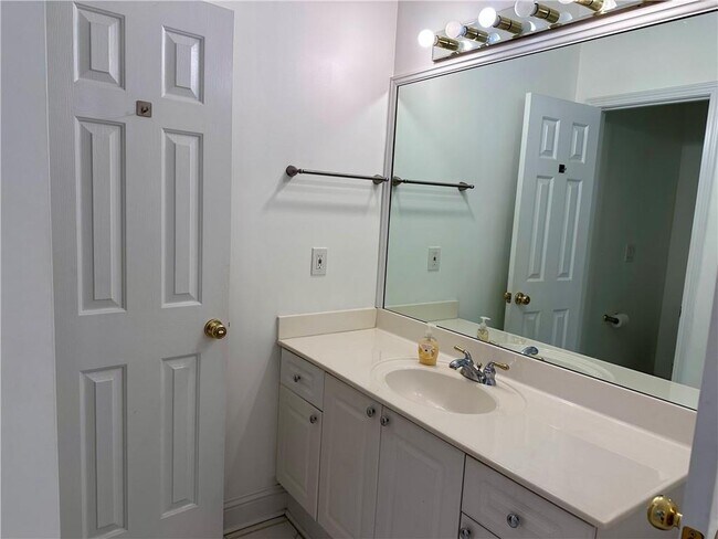 Building Photo - 4455 Mariners Ridge