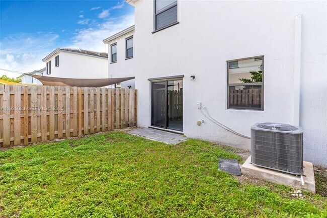 Building Photo - 28625 SW 133rd Pl