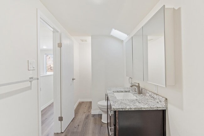 Building Photo - 208 13th St NW