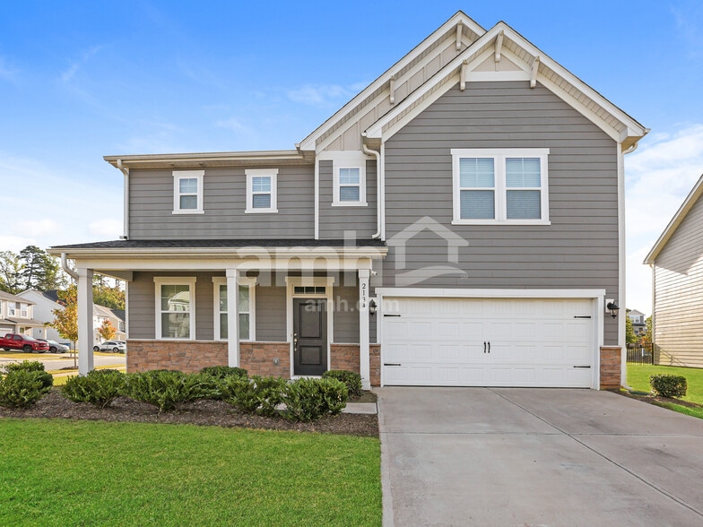 Primary Photo - 2134 Laurel Vlg Cir