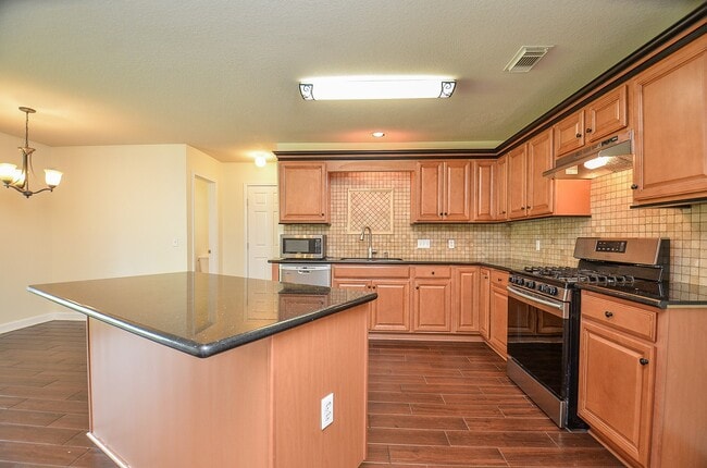 Building Photo - 6230 Canyon Rock Way