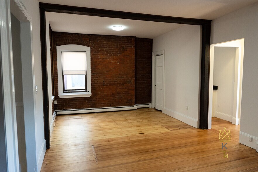 Building Photo - 41 Harvard St