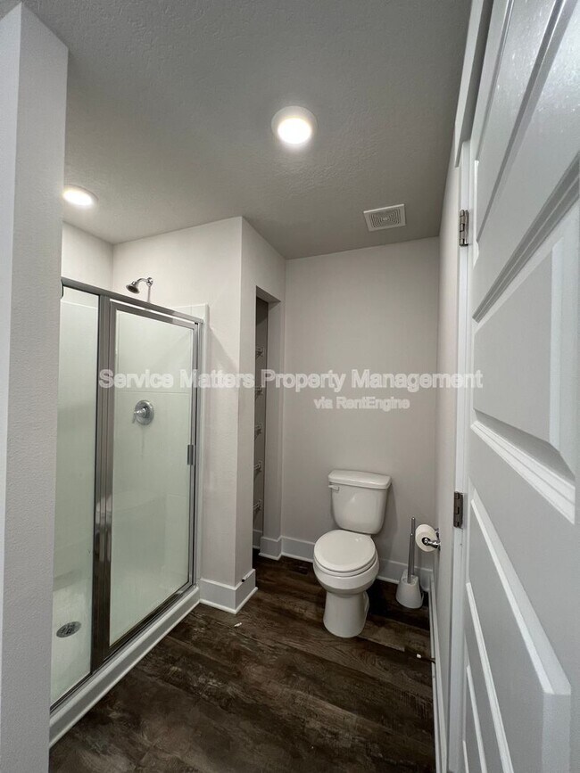 Building Photo - 1615 Iroquois Ct