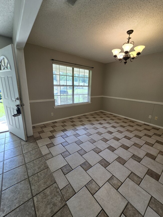Building Photo - 4624 Leisure Ln