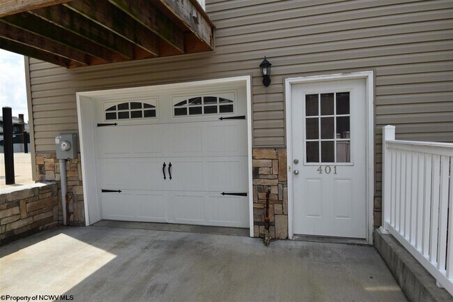 Building Photo - 425 Marlowe Cir