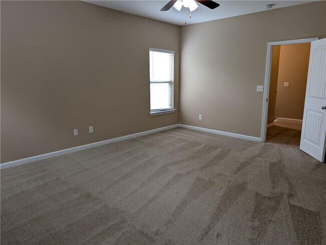Building Photo - 4605 Fourth Rail Ln