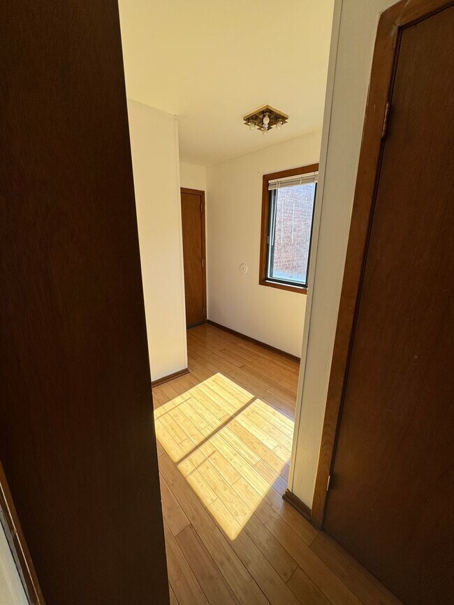 Building Photo - Spacious 2BR Townhome in West Ridge – 1,80...