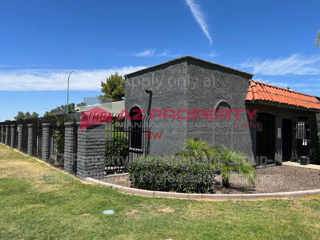 Building Photo - 5407 W Sheena Dr