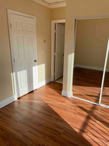 Building Photo - 312 J Ave