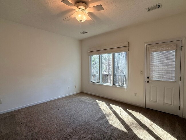 Building Photo - Peaceful Opelika Cabin For Rent