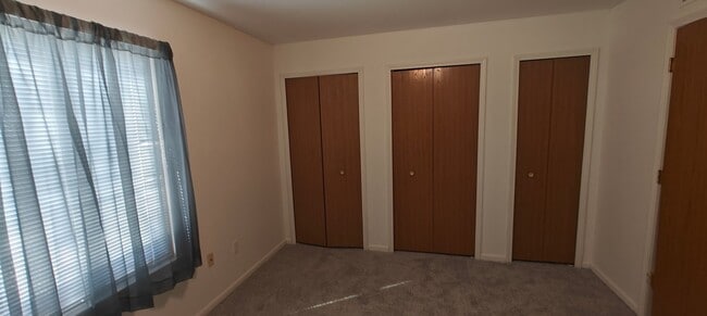 Building Photo - 42714 Lilley Pointe Dr