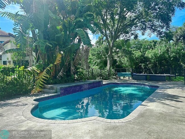 Building Photo - 4755 Chardonnay Dr