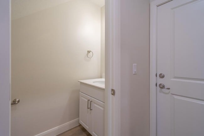 Building Photo - 548 N 550 W
