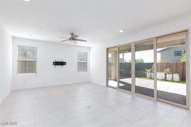Building Photo - 836 Carlon Hls Ave