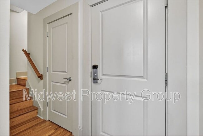 Building Photo - 4244 Chouteau Ave