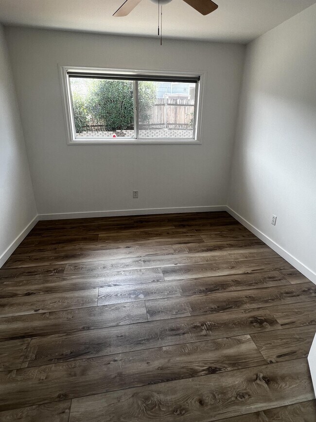 Building Photo - 11935 Sapota Dr