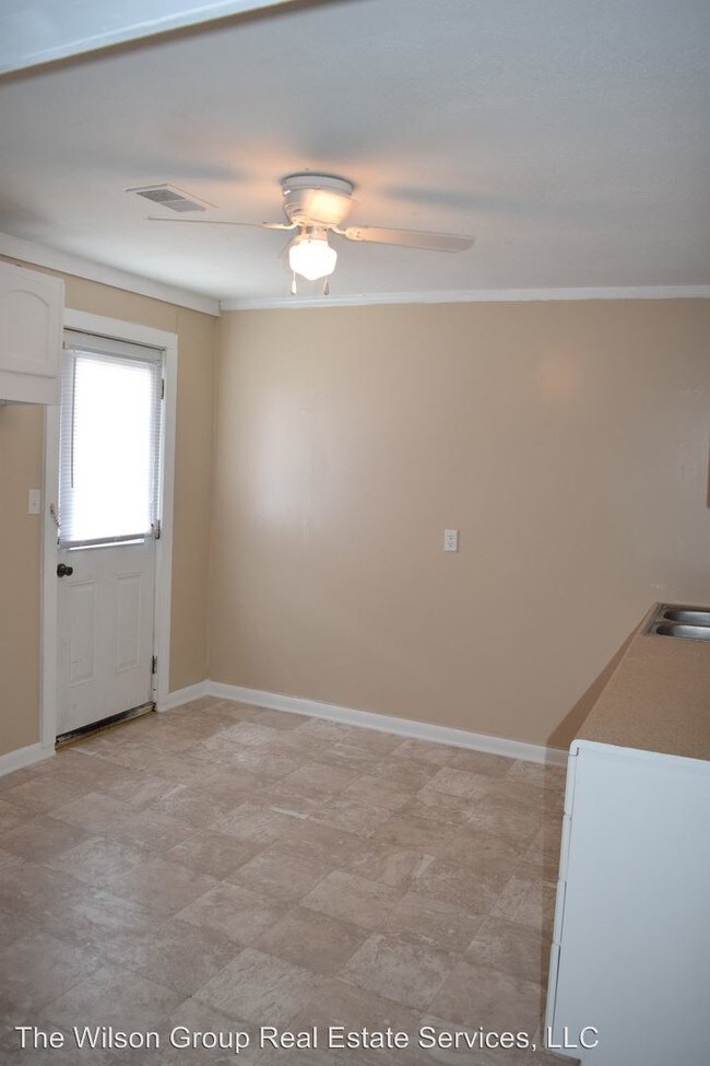 Building Photo - 722 Lena St