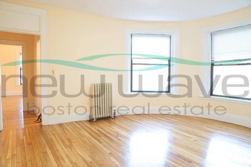 Building Photo - 1091 Boylston St
