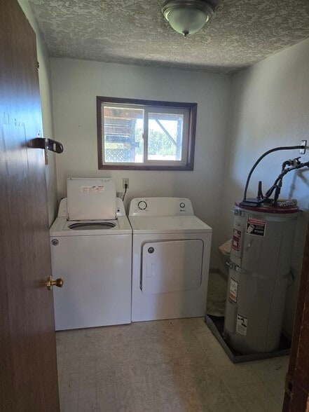 Laundry room - 101 Spencer Creek Rd