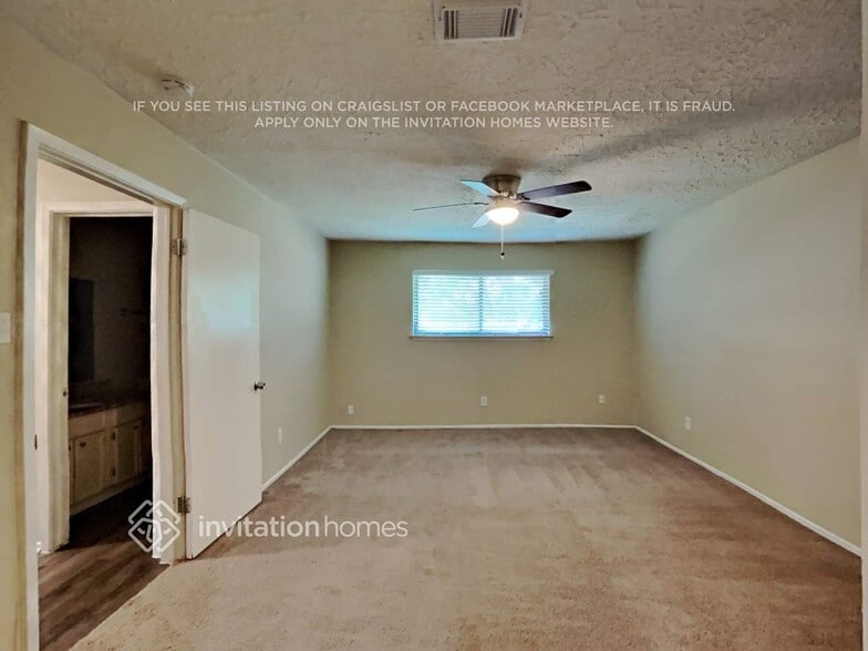 Building Photo - 16014 Logan Rock Rd