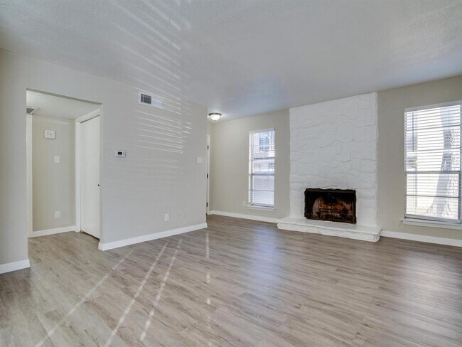 Building Photo - 10650 Steppington Dr