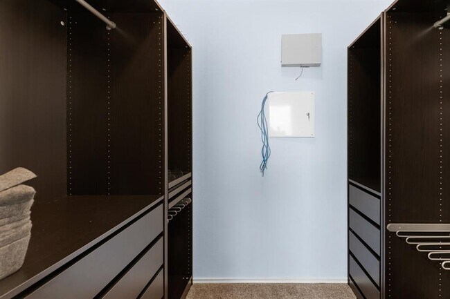 Building Photo - 244 Chickadee Ln