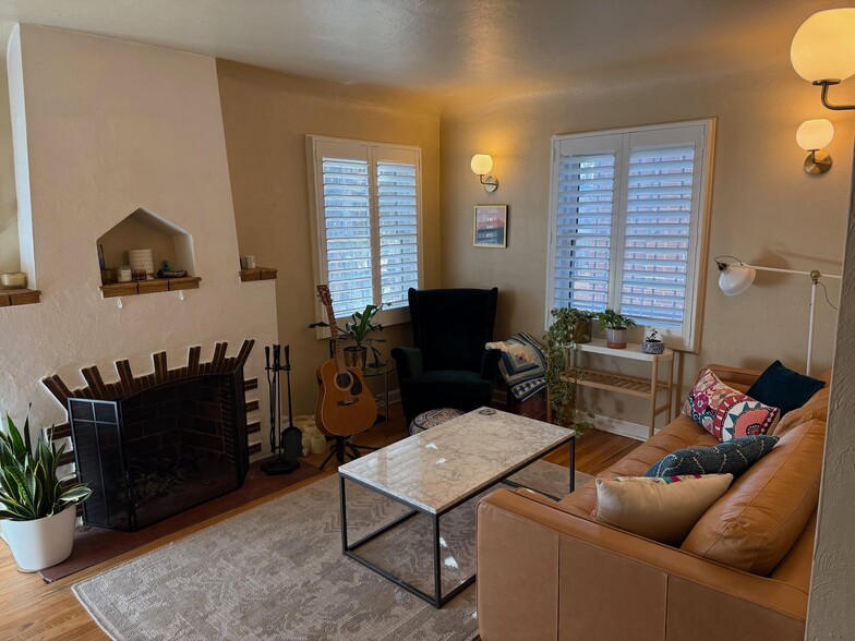 Building Photo - 3423 St Paul St