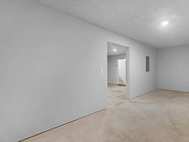 Building Photo - 6060 Winston Trce