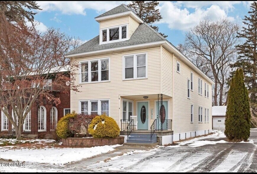 Building Photo - 4 Harris Ave