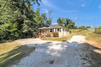 Building Photo - 10 Cabot Ct