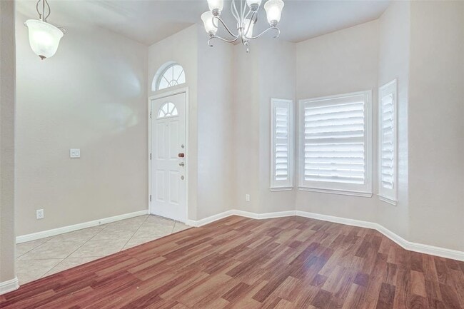 Building Photo - 10300 Morado Cove
