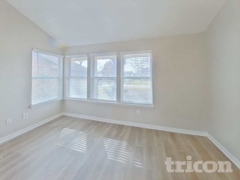 Building Photo - 2674 Steppington St