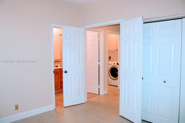 Building Photo - 11151 Minneapolis Dr