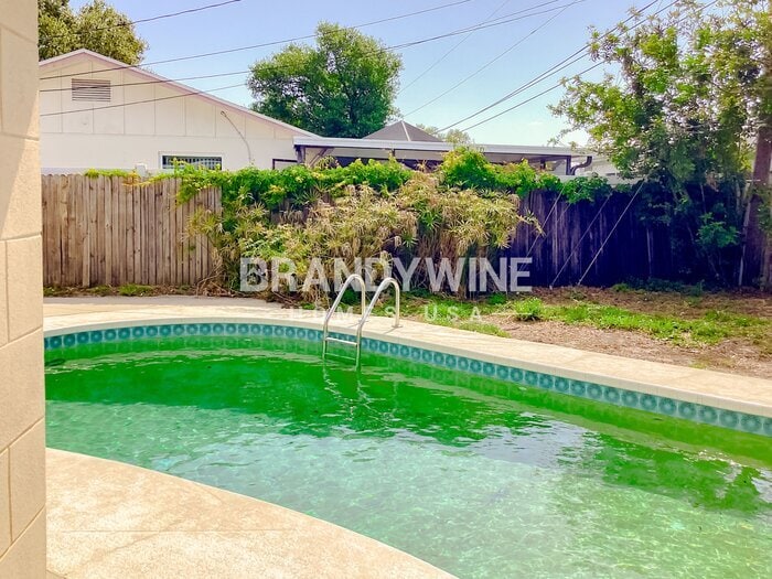 Building Photo - 7236 Darien Way