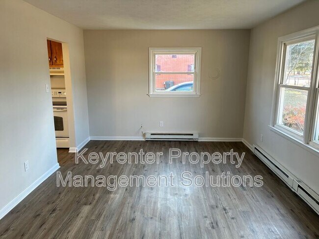 Building Photo - 26 Whiteoak Cir