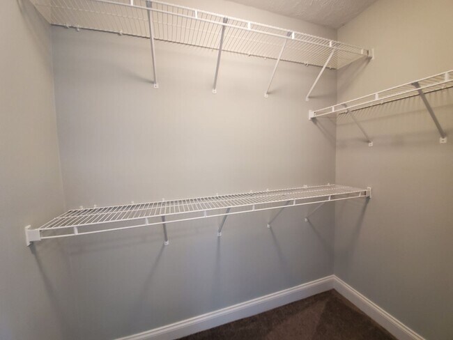 Building Photo - 142 N Copper Creek Dr